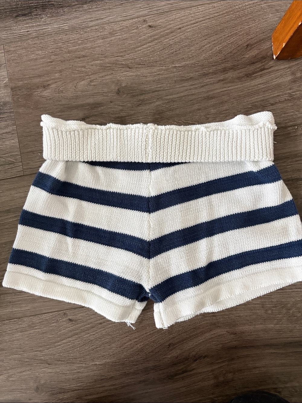 Striped Knit Women’s Shorts - White & Navy